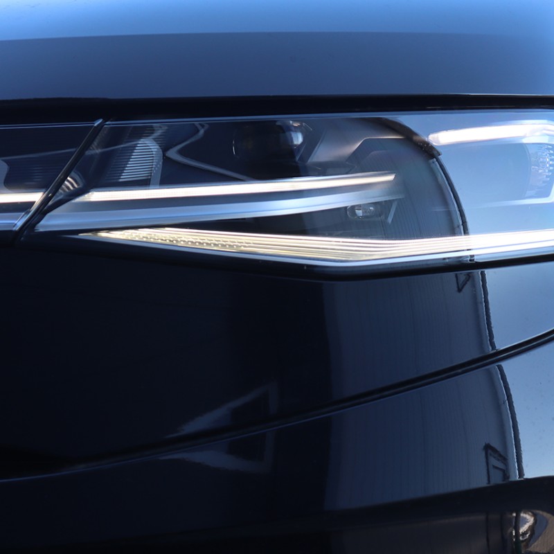 LED Matrix Scheinwerfer mit LED TFL für VW T7 ST