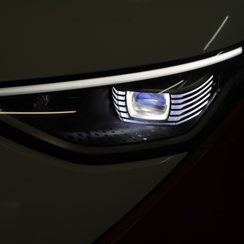 LED Matrix IQ Light Scheinwerfer mit LED TFL für VW ID-Buzz EB