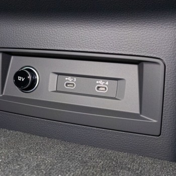 Komplettset USB Hub für Audi A6 4A