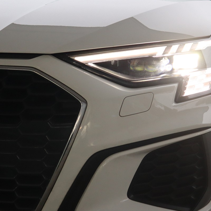 LED Matrix Scheinwerfer mit LED TFL und dynamischen Blinker für Audi A3 8Y