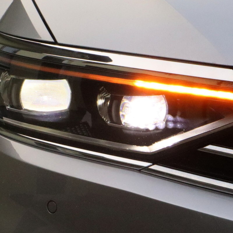 LED-Scheinwerfer mit LED-Tagfahrlicht (TFL) für VW Passat B8