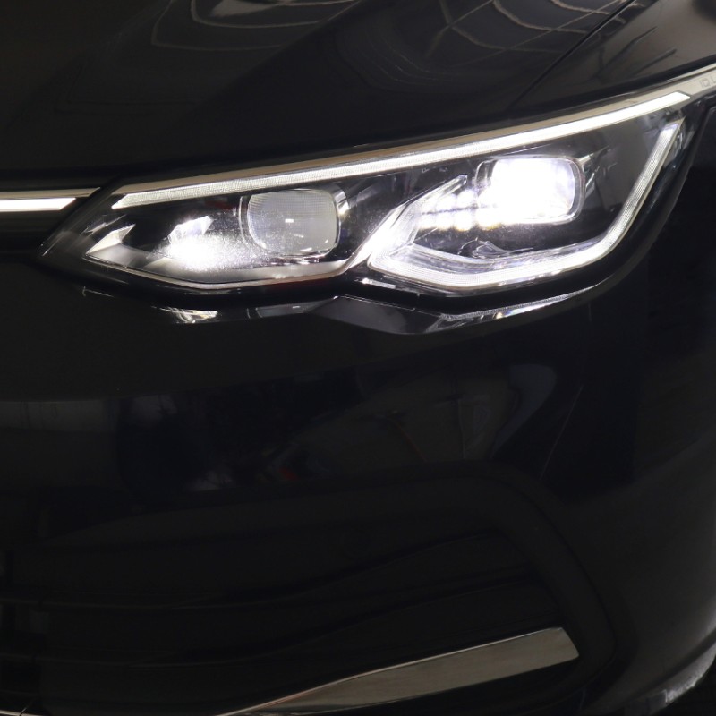 LED Matrix Scheinwerfer IQ Light mit dynamischem Blinklicht für VW Golf 8 VIII