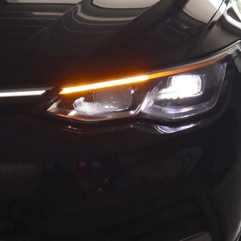 LED Matrix Scheinwerfer IQ Light mit dynamischem Blinklicht für VW Golf 8 VIII