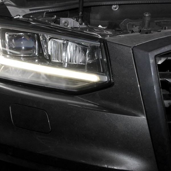 LED Scheinwerfer LED TFL für Audi Q2 GA