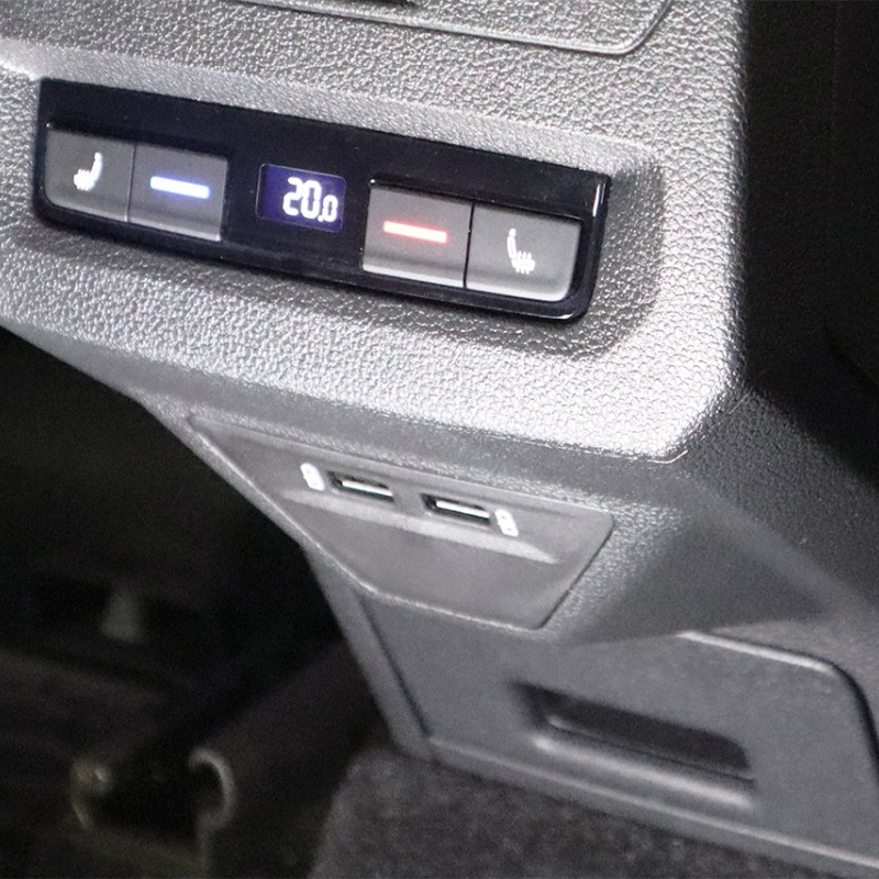 Komplettset USB Hub für VW Touran 5T