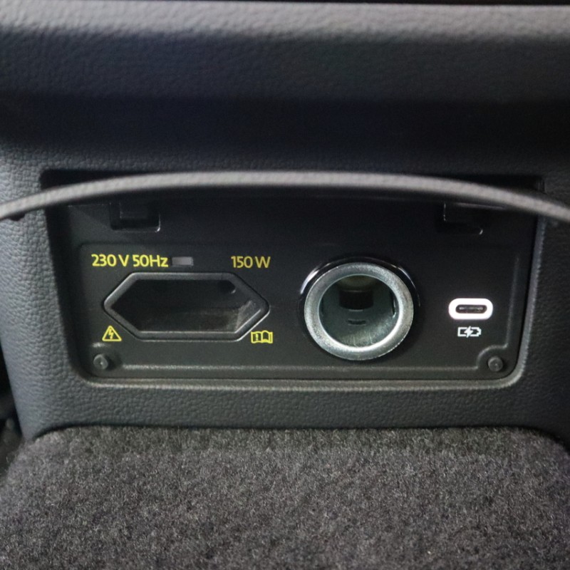 Komplettset 230 Volt Steckdose für VW Passat B8