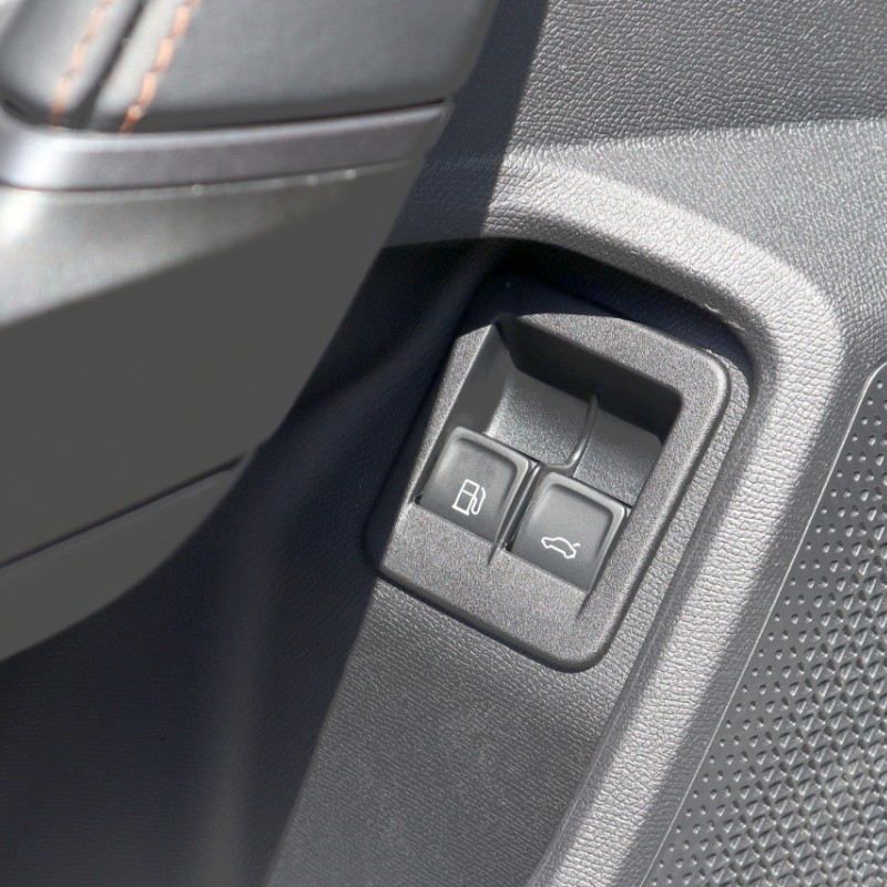 Taster elektrische Heckklappe Fahrertür für Seat Formentor KM7