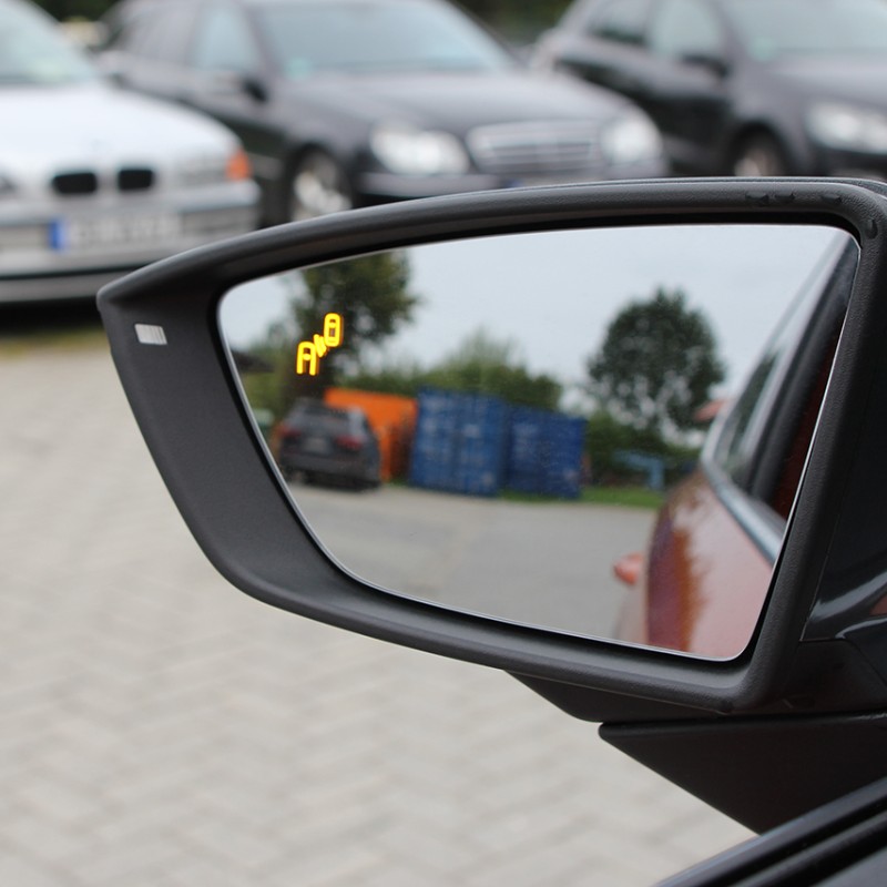 Spurwechselassistent inkl. Ausparkassistent für Seat Ibiza KJ1