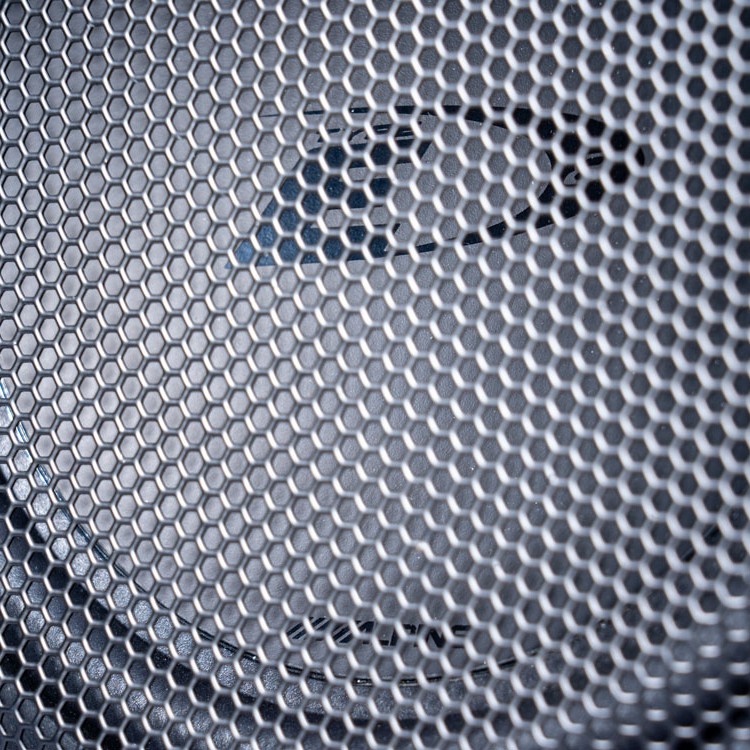 Alpine Subwoofer System & 6-Kanal DSP-Verstärker für Mercedes Benz Sprinter 907/910