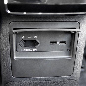Komplettset 230 Volt Steckdose + USB Hub für Skoda Superb 3V