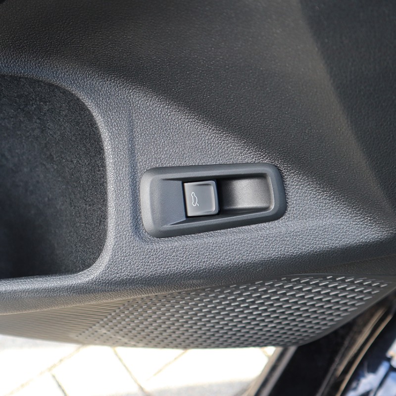 Taster elektrische Heckklappe Fahrertür für VW Golf 8 CG5 Variant
