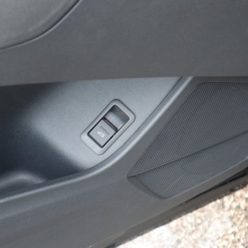 Taster elektrische Heckklappe Fahrertür für Audi Q4 F4