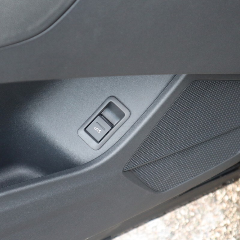 Taster elektrische Heckklappe Fahrertür für Audi Q4 F4