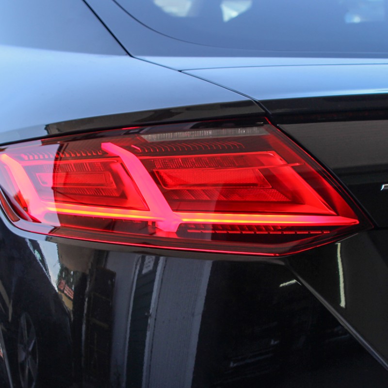 Komplett-Set LED-Heckleuchten mit dynamischen Blinklicht für Audi TT 8S (FV)