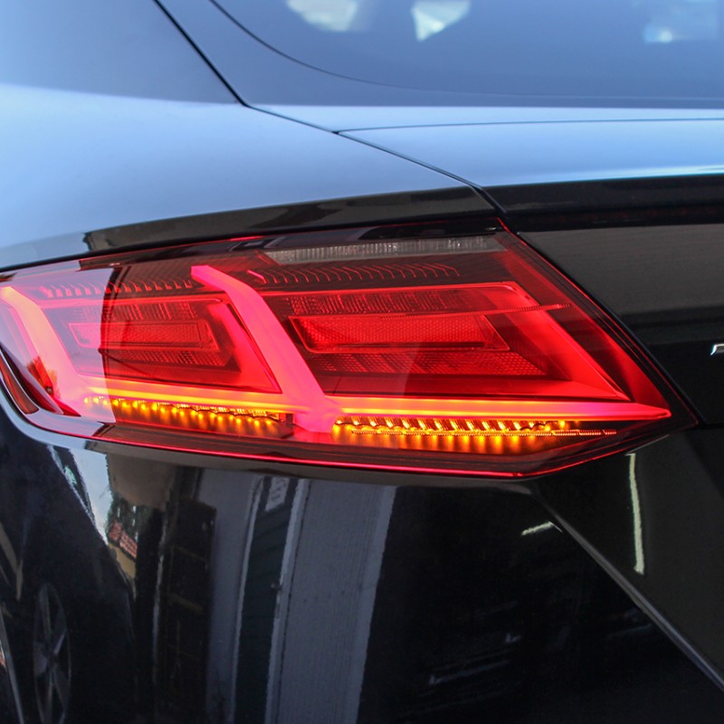 Komplett-Set LED-Heckleuchten mit dynamischen Blinklicht für Audi TT 8S (FV)