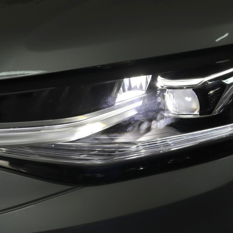 Voll-LED-Scheinwerfer LED TFL für VW Caddy SB