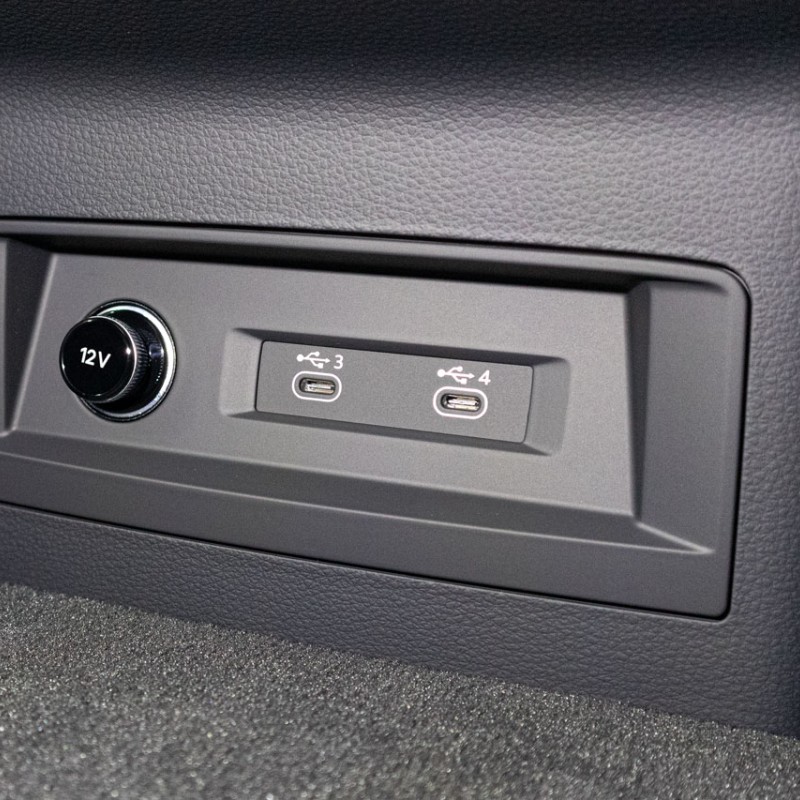 Komplettset USB Hub für Audi Q8 4M