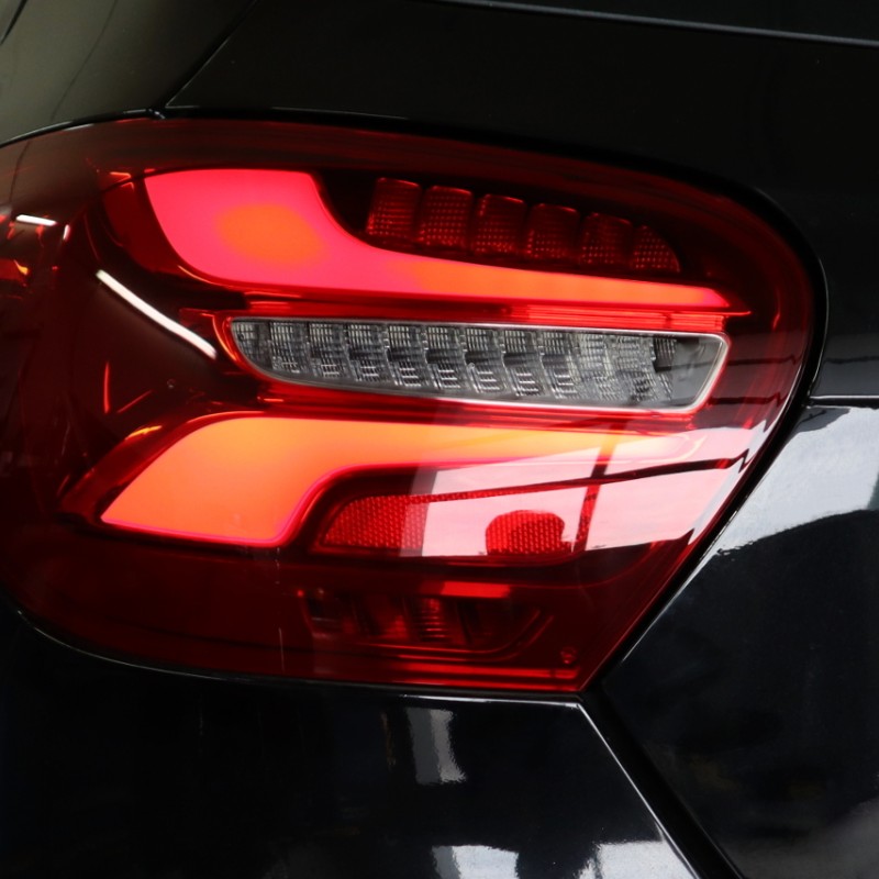 Komplettset Facelift Mopf LED-Heckleuchten für Mercedes Benz A-Klasse W176 mit Halogen Scheinwerfern